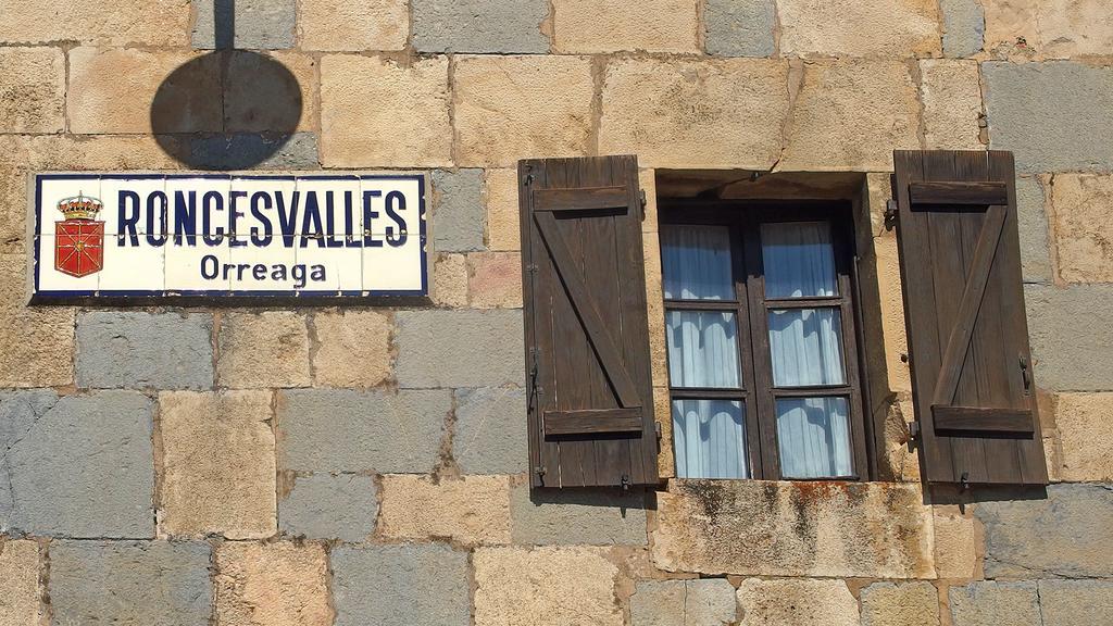 Posada De Roncesvalles Exterior photo